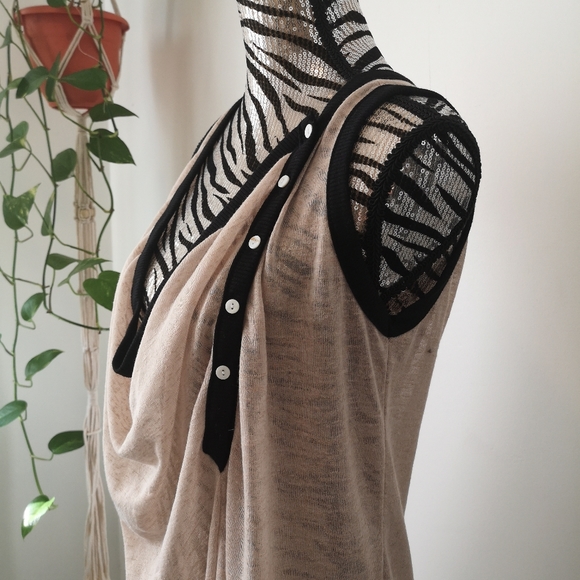 🖤 BEULAH Luxury Draped Sleeveless Sweater Blouse - Picture 4 of 8